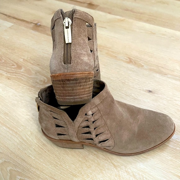 Vince Camuto Peera Bootie - Picture 4 of 4